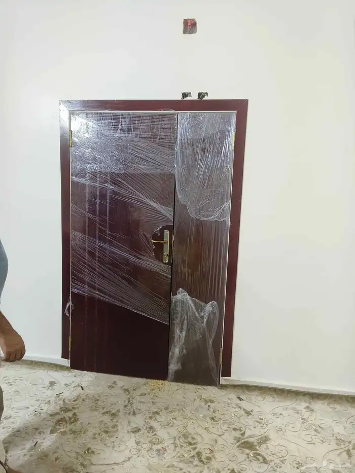 تفصيل ابواب خشب بجميع انواعها جيزان بيش العزامة الشارع العام 3