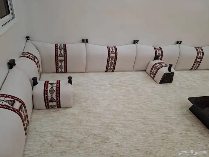 تفصيل جلسات ارضيه و جلسات خارجيه و جلسات شعبيه و ستائر و كنب 3