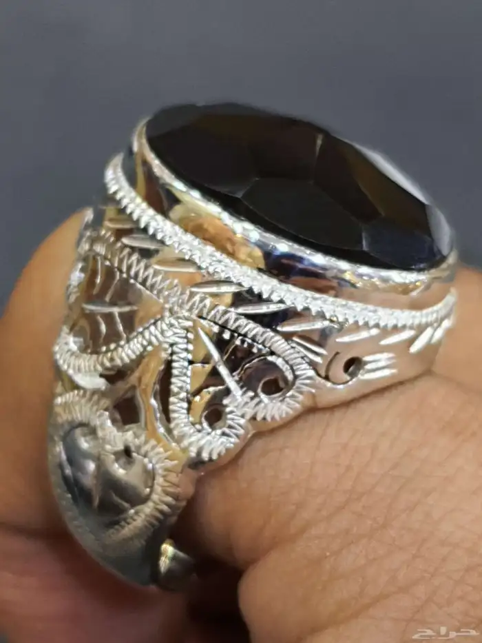 خاتم عقيق يماني اسود مترش 4