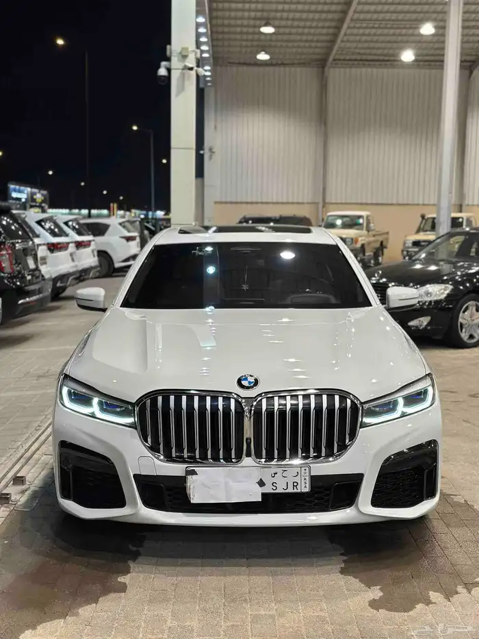 بي ام دبليو 750 موديل 2022 0