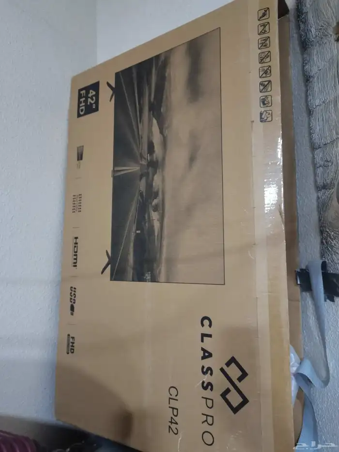 شاشة Full HD مقاس 42 بوصه استخدام شهرين- بيع للسفر 1