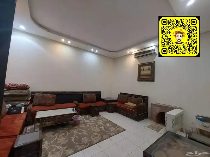 للبيع فيلا درج داخلي وشقتين مستقلة في الرياض في حي الرمال 3
