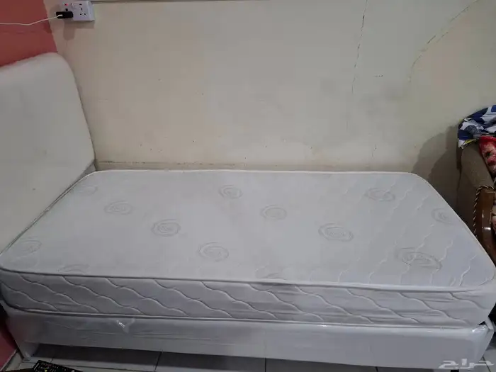 2 مرتبة سرير نفر 90 190 استعمال بسيط جدا شبه الجديد 0