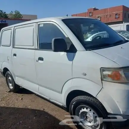 فان سوزوكي بضاعه 2017 الايجار شهري و اسبوعي 3