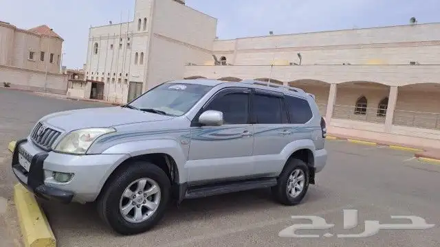 جيب برادو للبيع المديل 2005 اللون رصاصي أربعة سرندل القير 2