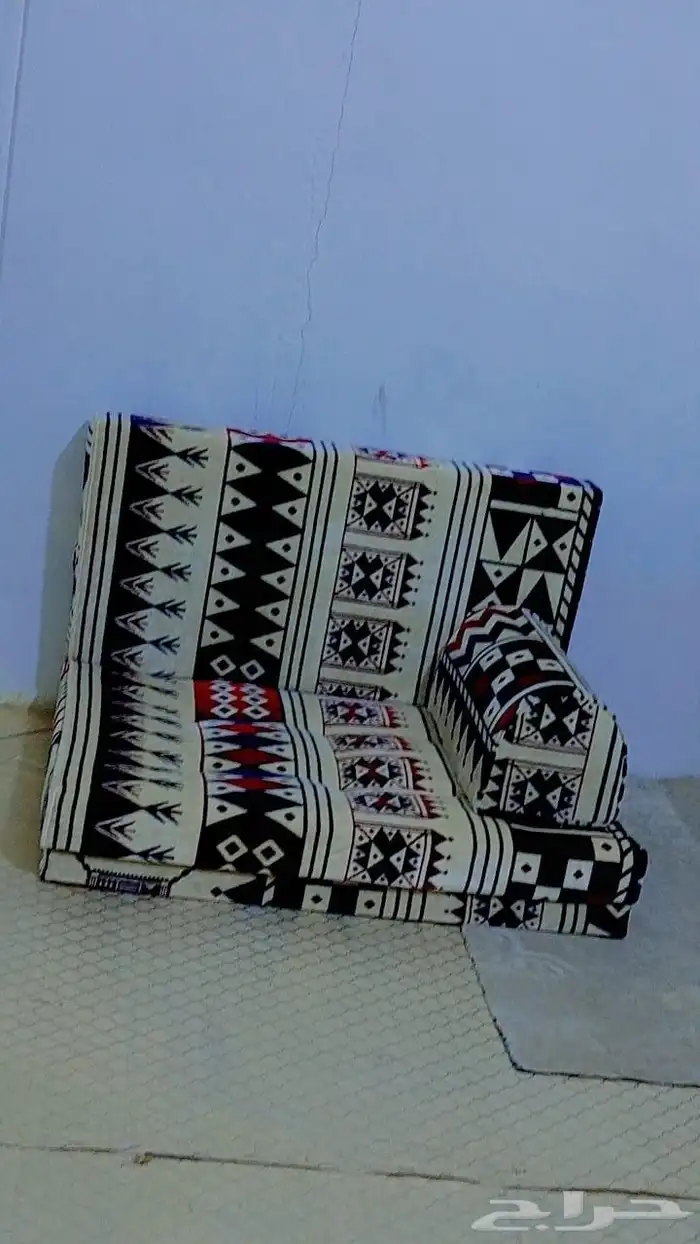 تفصيل جلسات ارضيه و جلسات خارجيه و جلسات شعبيه و ستائر و كنب 1