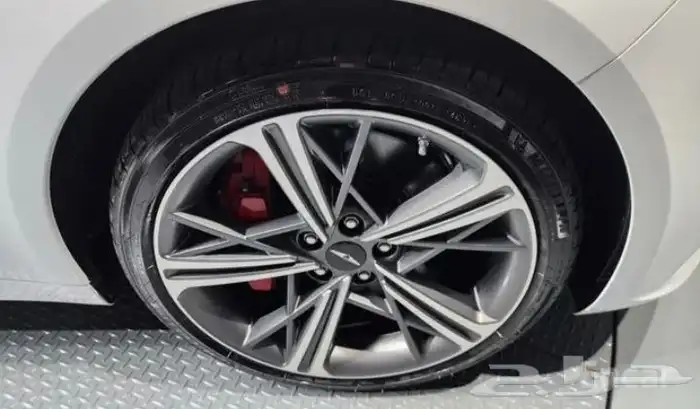 جنسس جي 70 GENESIS G70 2024 5