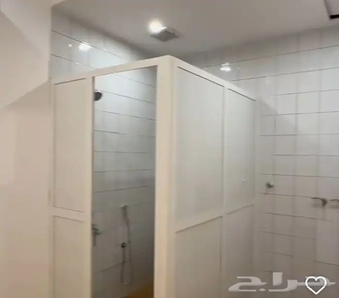 ورشه المنيوم باب شبابيك قزاز موجود ان شاء الله صار كويس 0