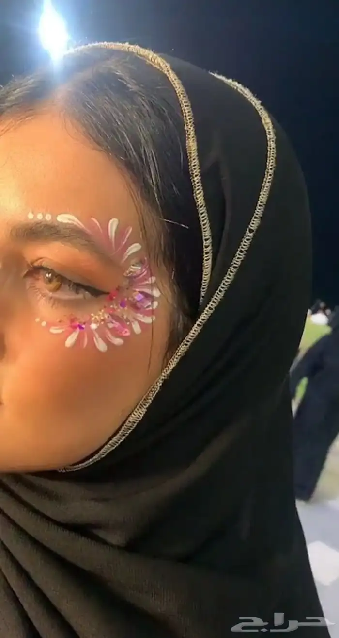 رسم على الوجه 1