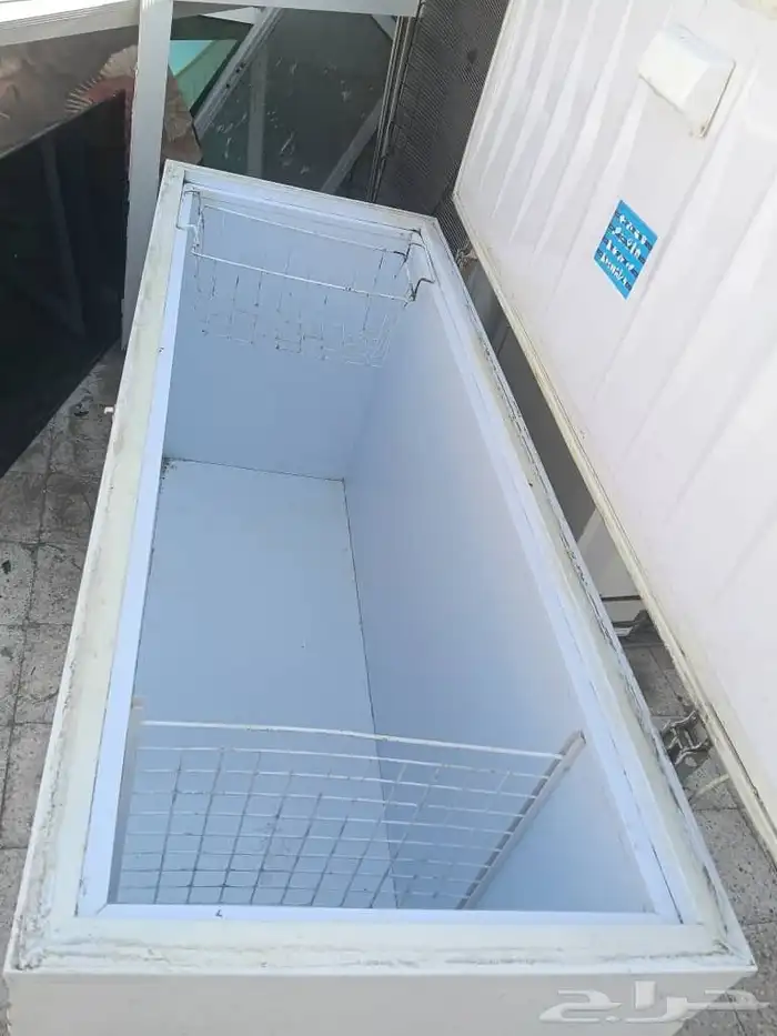 ثلاجه فريزر حجم كبير 1