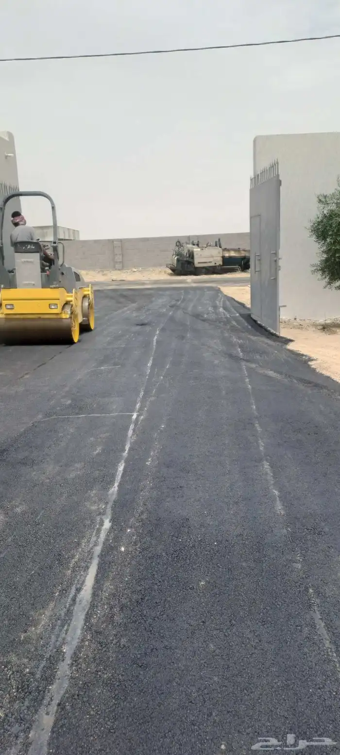 مقاول اسفلت مبشور وحار تزبيط طرق بأقل الاسعار 0