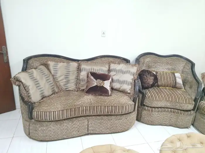 مجلس من المطلق تفصيل شبه جديد للبيع بالدمام 4