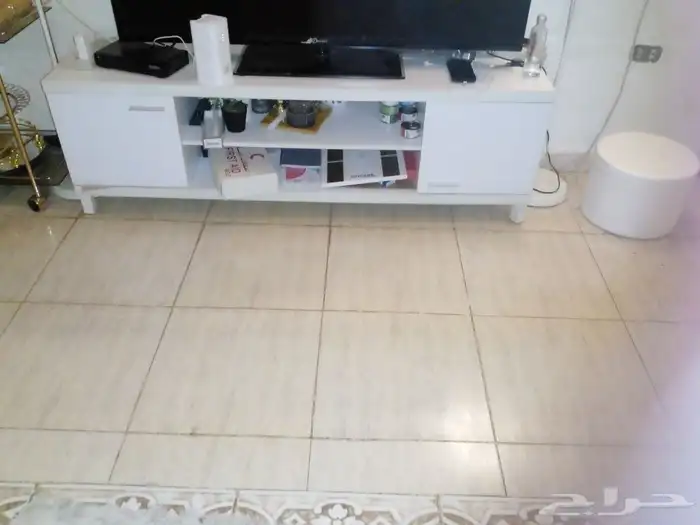 5طولت مع طاولت شاشه 0