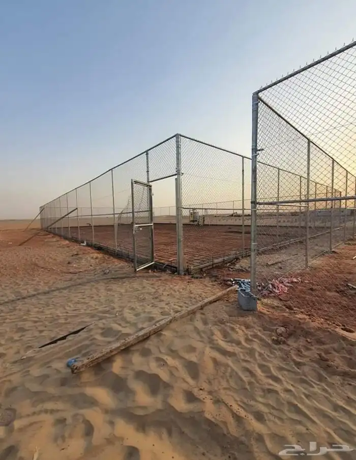 تسوير المزارع والأراضي والملاعب وتركيب مستودعات 9