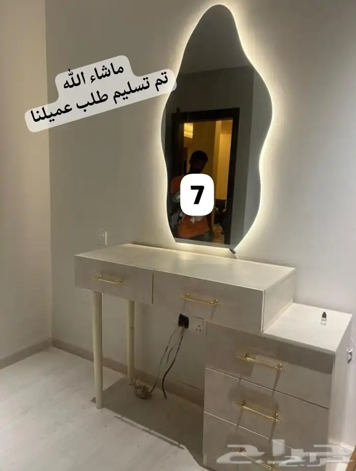 دولاب الملابس و سرير و تسريحه و كومودوينا 38