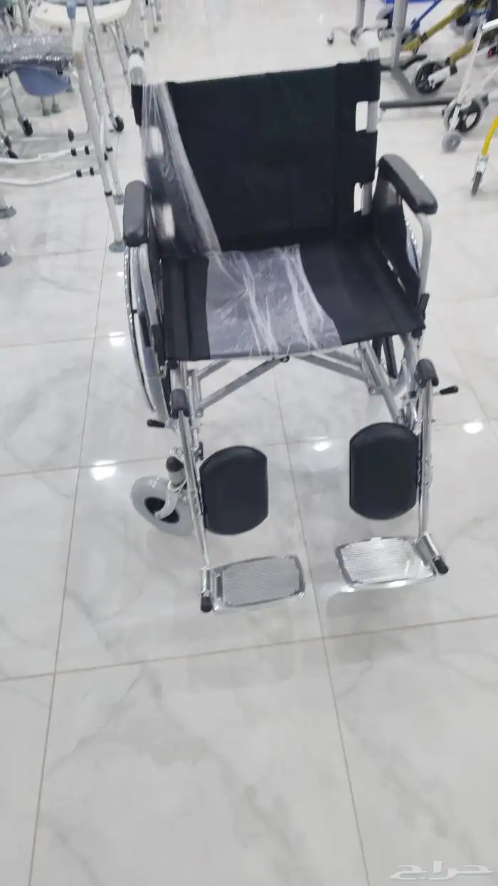 كرسي 22 ان مع رفع ارجل مع جوانب بتتشال مع كفرات كبيره 4