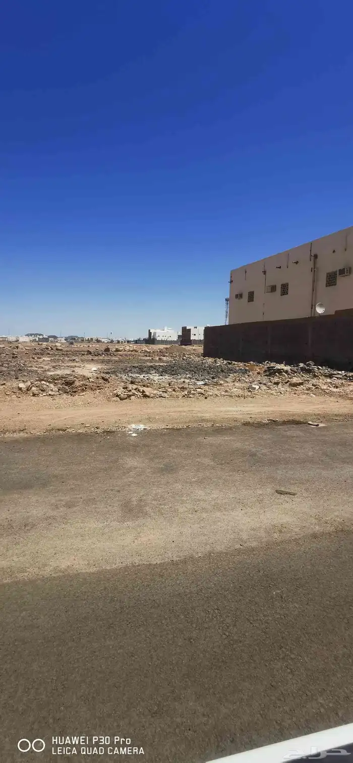 للبيع قطعة ارض سكنية مستحة 301 م بمخطط العاقول دال 0
