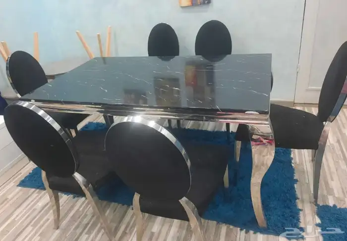 طاولة سفرة مستعمله 0