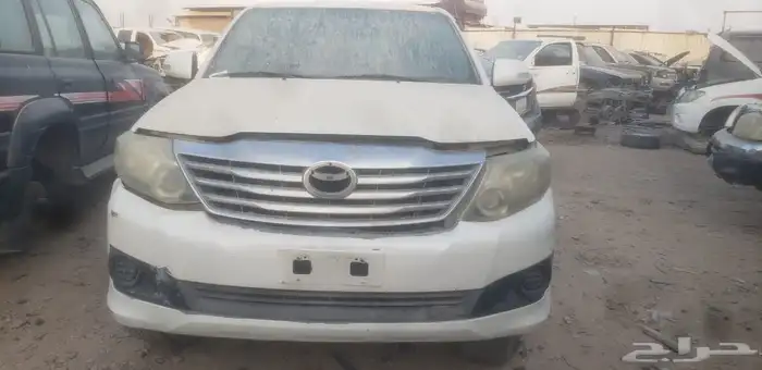يوجد لدينا قطع غيار فورشنر تشليح 2015 0