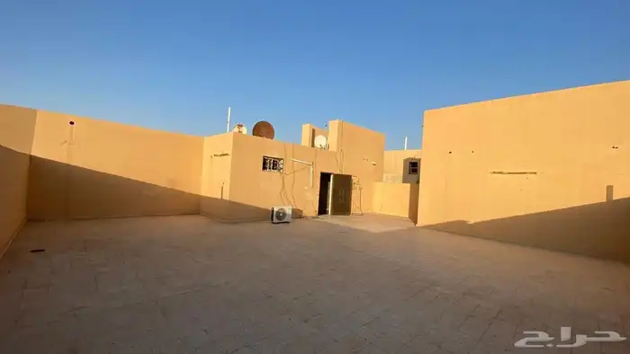 للايجار شقه علويه عوائل حي الريان 0