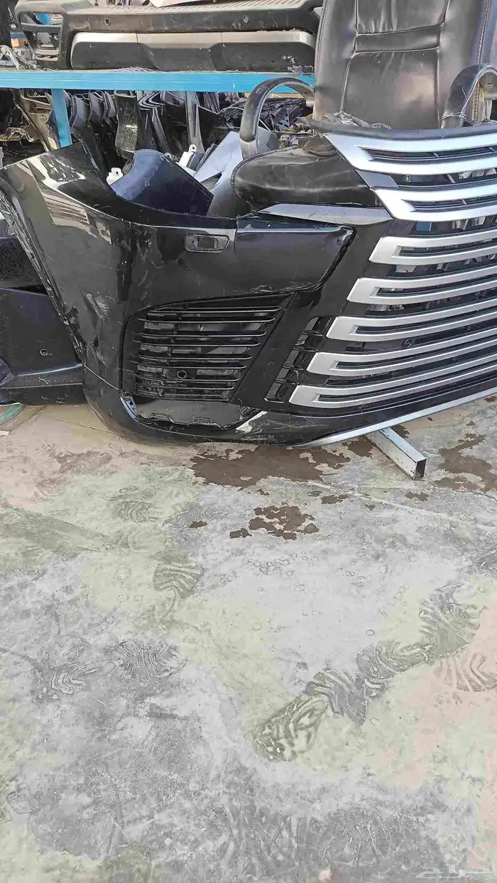 صدام امامي لكزز LX600 6