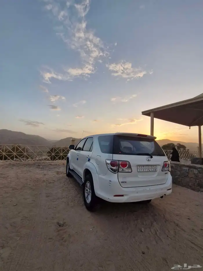 فورتشنر موديل 2012 أربعة سرندل بودي وكالة صبغ وكالة 4