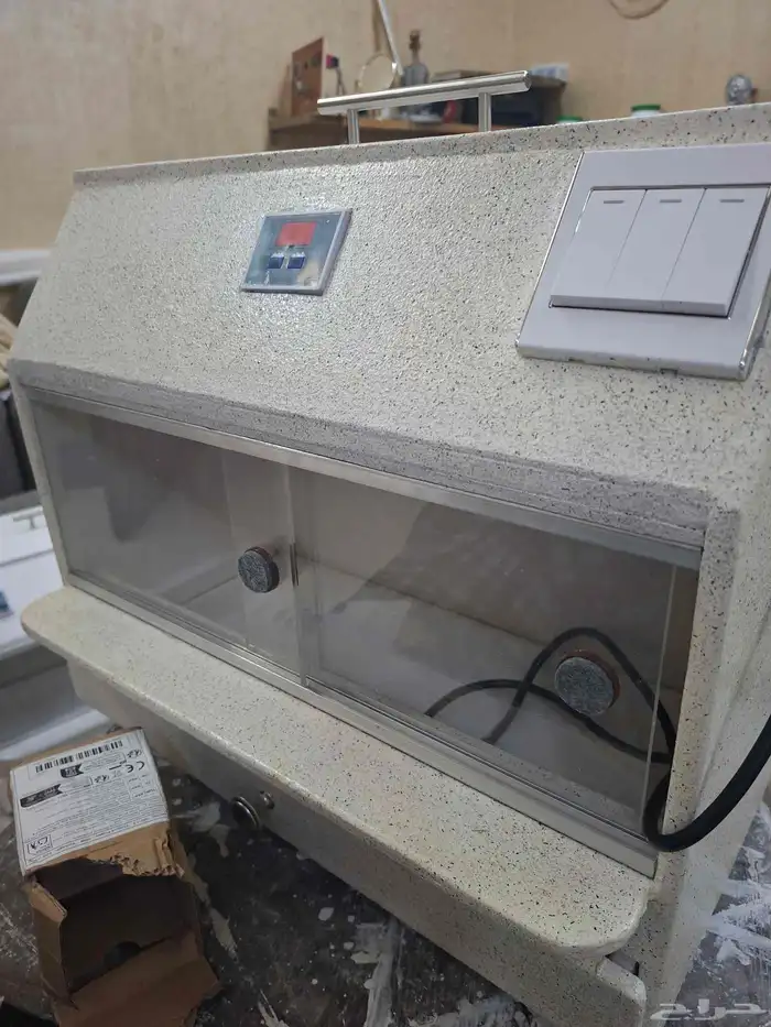 حاضنة الكترونيه 2