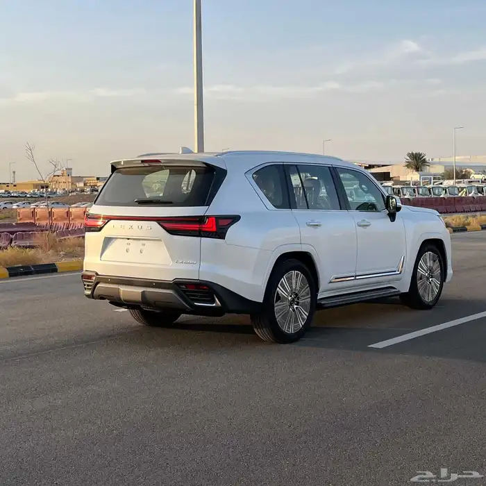 لكزس LX600 BB موديل 2025 6