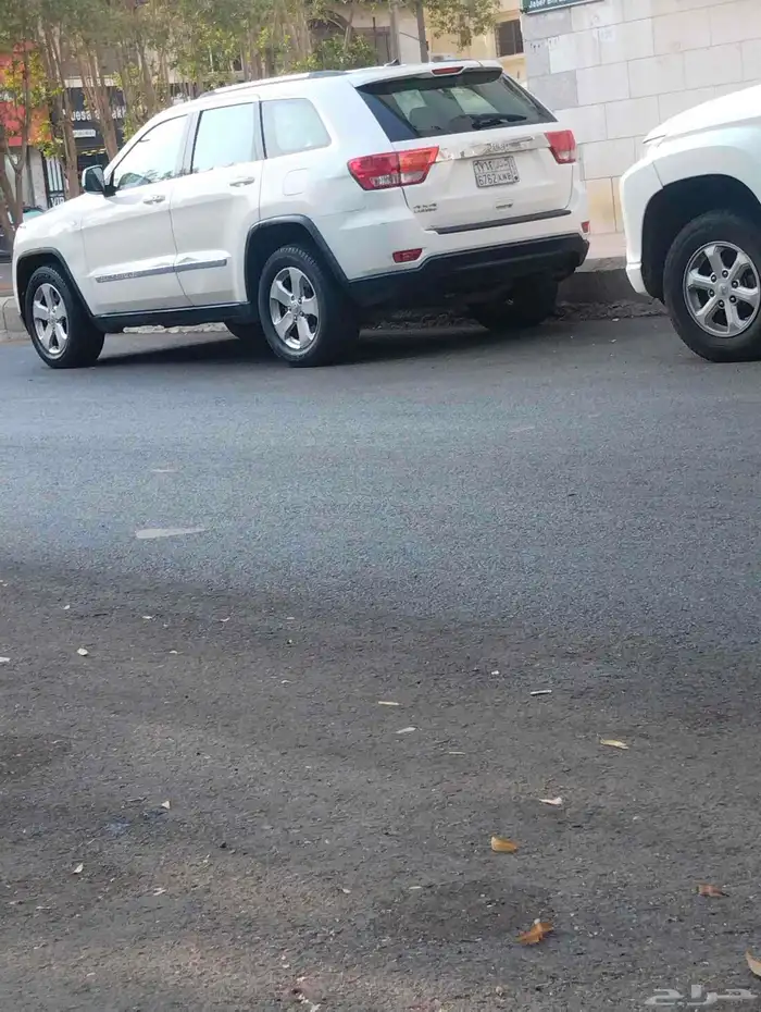 جيب جراند شروكي 2012 3