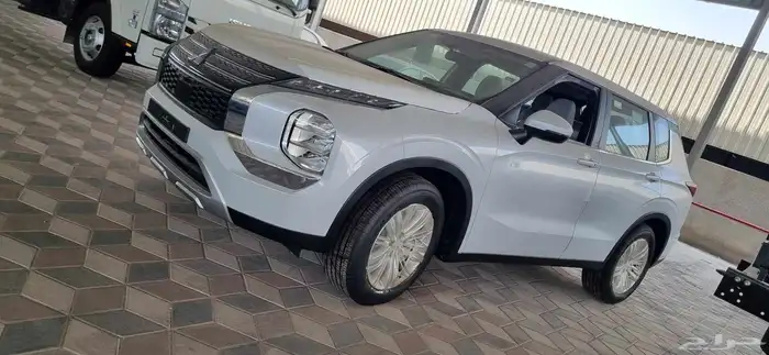 ميتسوبيشي اوتلاندر 2025ستاندر 7راكب 2