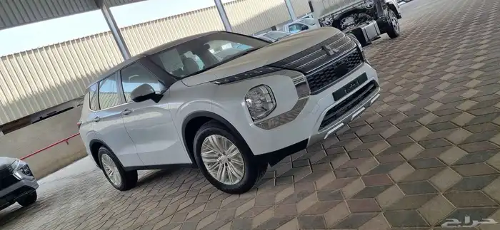 ميتسوبيشي اوتلاندر 2025ستاندر 7راكب 1
