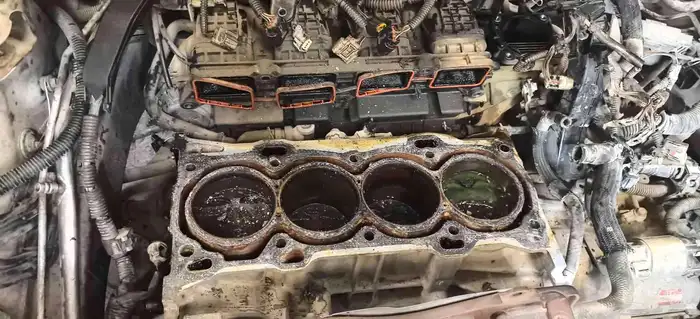 مكانيكي جميع انوع السيارات توضيب وعضلات وبأسعار مناسبه للكل 2