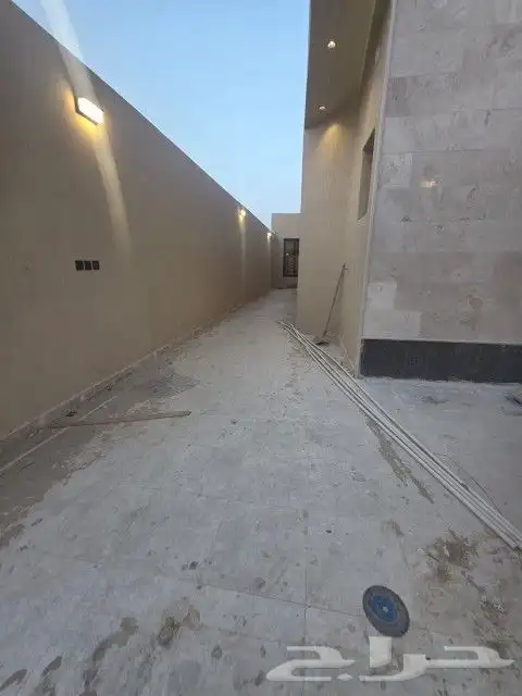 دور أرضي بصك لحالو المساحه 280 2