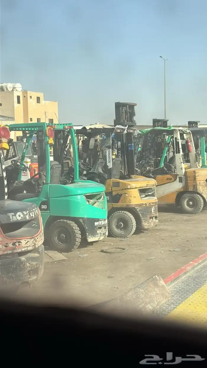 رافعة شوكيه للايجار الشهري اليومي المشاوير ثلاثه طن سبعه طن 2