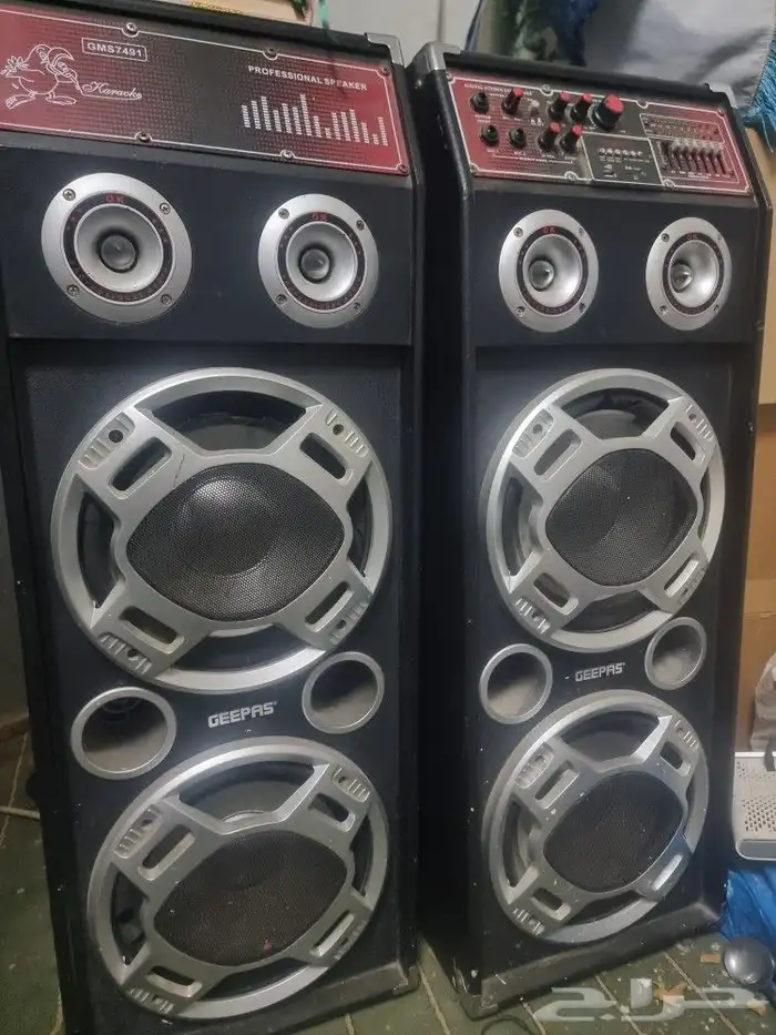 سماعت مكبرات صوت قوي ونضيفه 0