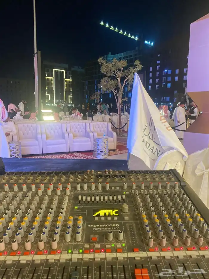 تاجير  شاشات  سماعات  منابر  ليزر  عزنا  بطبعنا 11