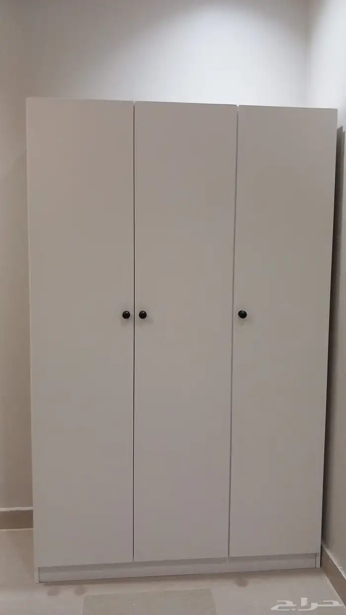 دولاب الملابس و سرير و تسريحه و كومودوينا 3
