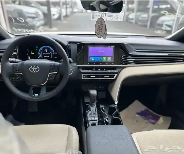 كامري اي بلس هايبر ابيض2025 3