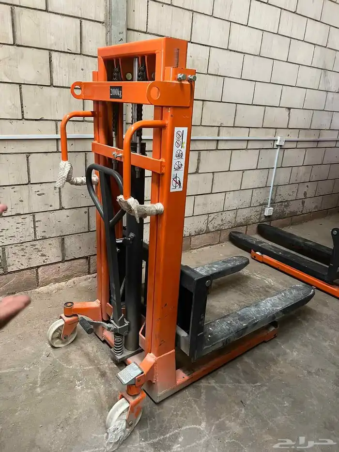 رافعات شوكيه ومقصيه ويدويه كرنات سطحات ترلات 5