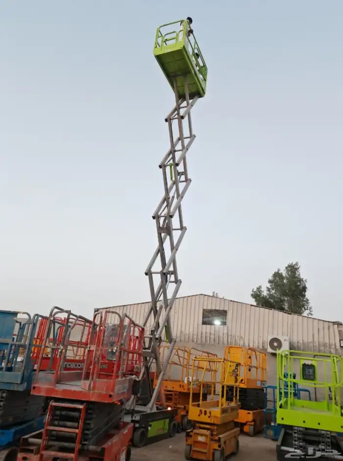 رافعات تلسكوبيةوجي سي بي ورافعه شوكيه فوركلفت وكرينات للاجار 6