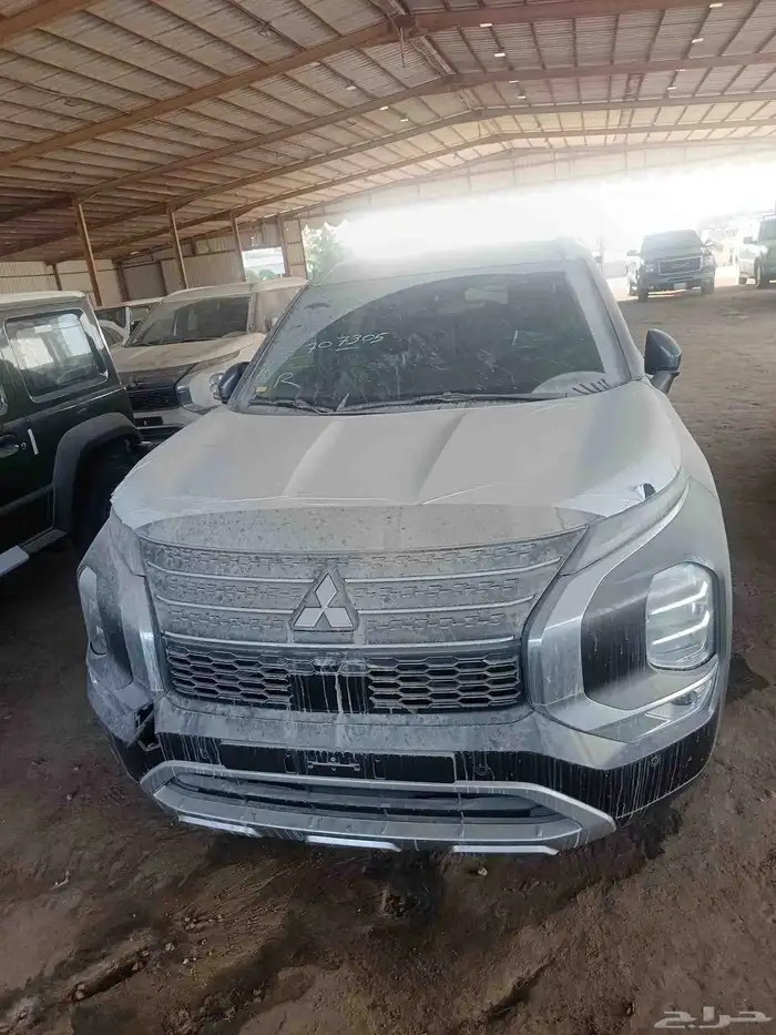 مستوبيشي اوتلاندر ياباني موديل 2025 نص فل اصفار 6