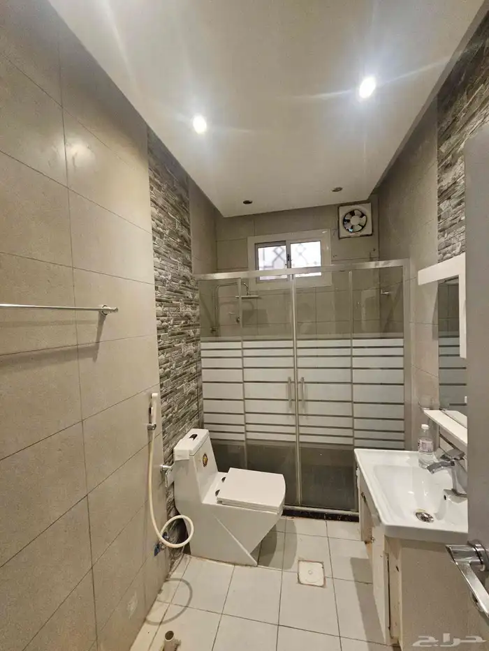 عمارة للايجار بالكامل سكن عمال 6