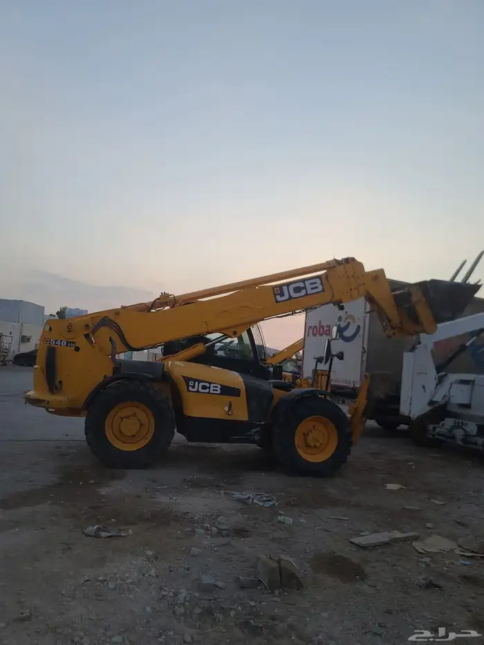 رافعات تلسكوبيةوجي سي بي ورافعه شوكيه فوركلفت وكرينات للاجار 2