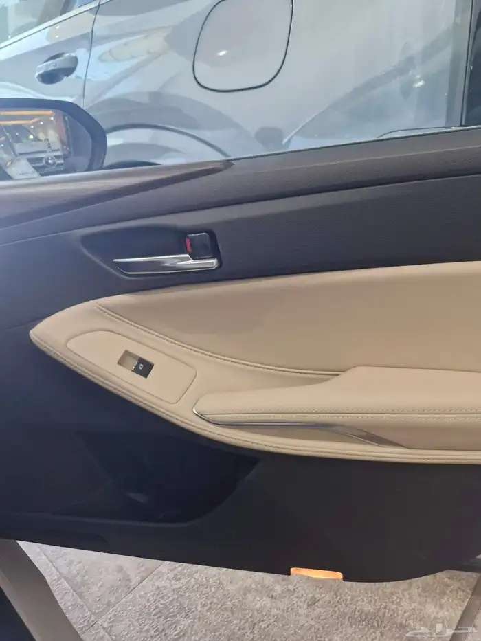 تيوتا افالون 2022 عداد اصفار 10