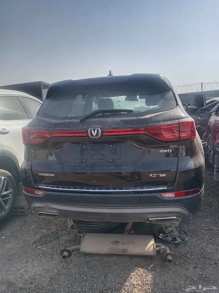 قطع غيار الرياض تشليح الحاير 0