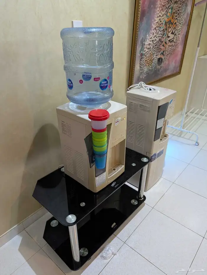 2 براد ماء طاولة زجاج سوداء 3