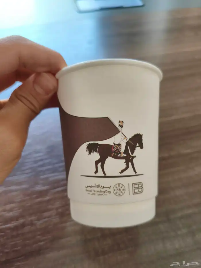 اكواب كروت فواتير اكياس بروشورات فولدرات لوقو جلد و قماش 3