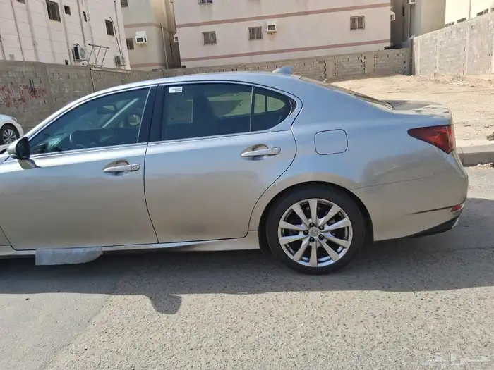 لكزس Gs المديل 2015 العداد440الف 6سلندر نوع الوقود بنزين ال 3