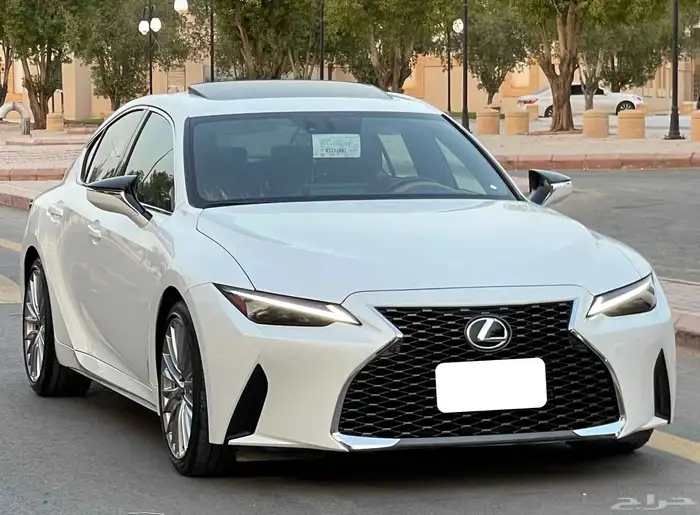 لكزس 2024 lS300 سعودي 1