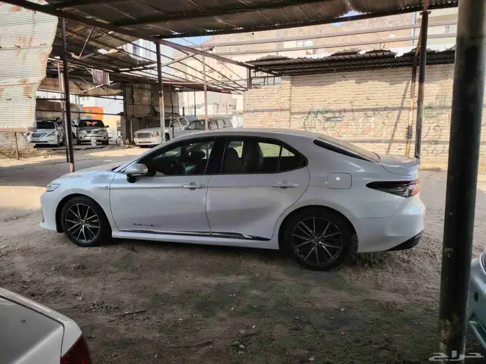 تويوتا كامري 2022 هايبرد gli شد بلد ( تم البيع) 0